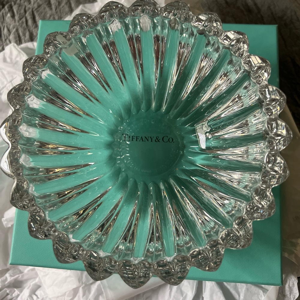 Tiffany & Co crystal heart rimmed bowl.